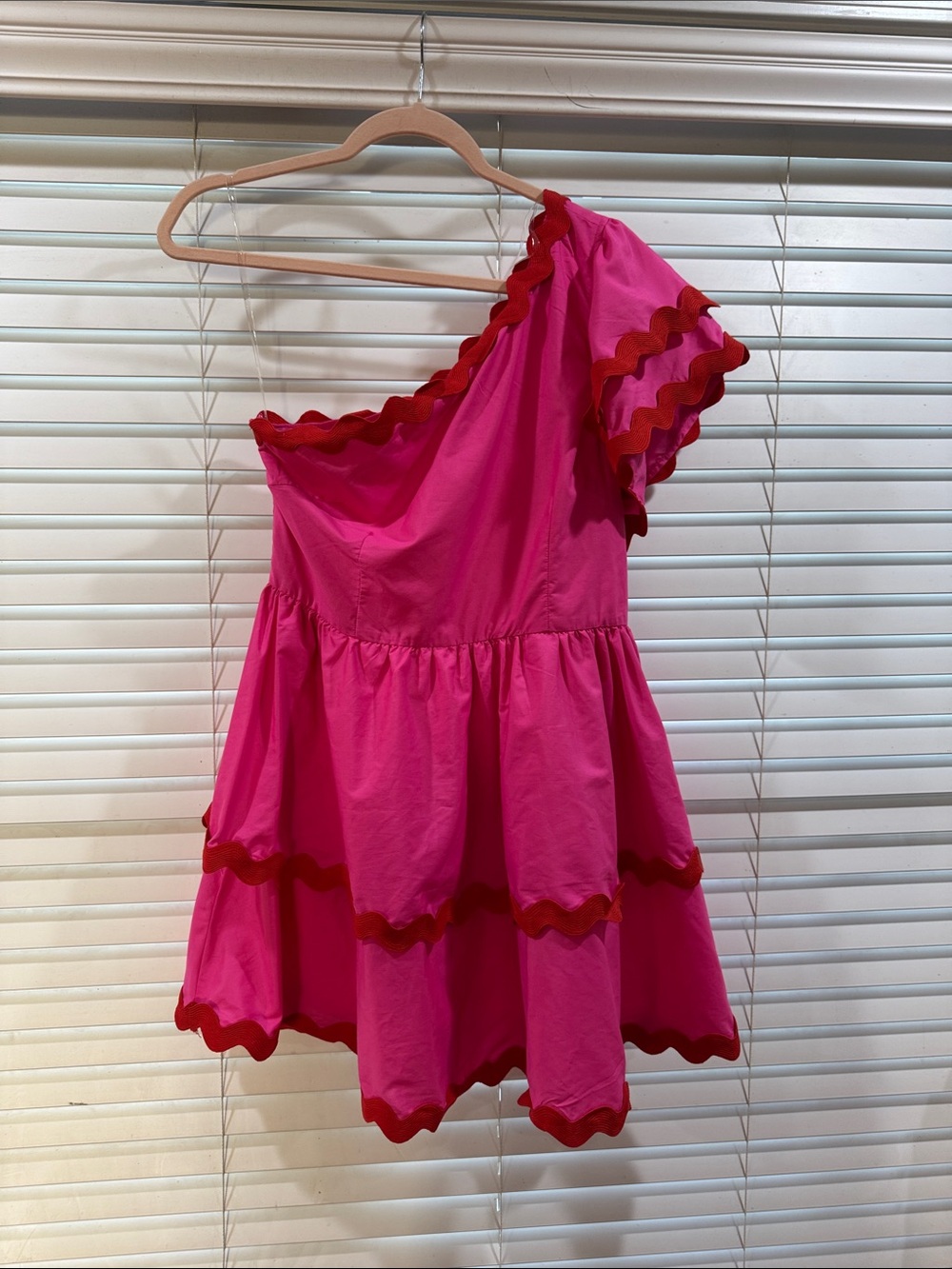 entro Hot Pink One-Shoulder Ruffle Tiered Dress with Red Trim